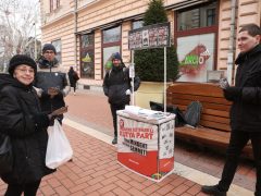 Szeged, Kétfarkú Kutya Párt, Kárász utca, aláírás gyűjtés, politika