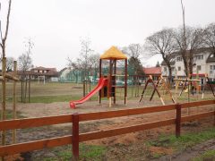 Szeged, felújított, Szabadság tér, futó pálya