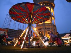 Szeged, Télbúcsúztató, kézműves vásár, Szent István tér, víztorony, máglya, Télboszorka, kiszebáb, égetés