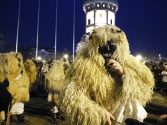 Szeged, Télbúcsúztató, kézműves vásár, Szent István tér, víztorony, máglya, Télboszorka, kiszebáb, égetés