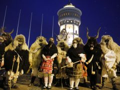 Szeged, Télbúcsúztató, kézműves vásár, Szent István tér, víztorony, máglya, Télboszorka, kiszebáb, égetés