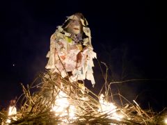 Szeged, Télbúcsúztató, kézműves vásár, Szent István tér, víztorony, máglya, Télboszorka, kiszebáb, égetés