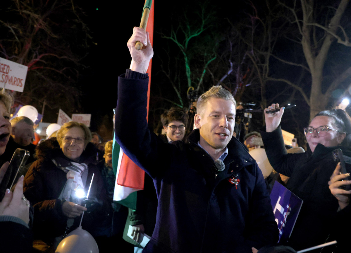 Szeged, Magyar Péter, Tisza Párt, kampánykörút, kampány, politika, Széchenyi tér