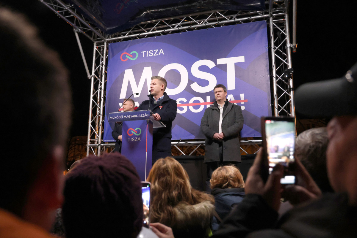 Szeged, Magyar Péter, Tisza Párt, kampánykörút, kampány, politika, Széchenyi tér