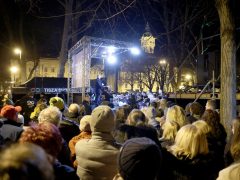 Szeged, Magyar Péter, Tisza Párt, kampánykörút, kampány, politika, Széchenyi tér