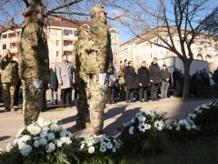 Szeged, kommunista diktatúra áldozatai, megemlékezés, koszorúzás, Kormányhivatal, Glattfelder Gyula tér