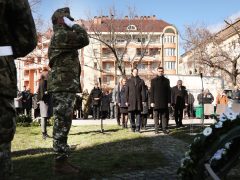 Szeged, kommunista diktatúra áldozatai, megemlékezés, koszorúzás, Kormányhivatal, Glattfelder Gyula tér