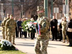 Szeged, kommunista diktatúra áldozatai, megemlékezés, koszorúzás, Kormányhivatal, Glattfelder Gyula tér
