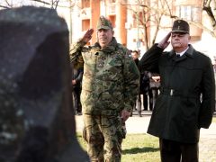 Szeged, kommunista diktatúra áldozatai, megemlékezés, koszorúzás, Kormányhivatal, Glattfelder Gyula tér