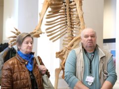 Szeged, Móra Ferenc Múzeum, múzeum, jégkorszak kiállítás, 100 ezredik látogató, köszöntés, Botka László, polgármester, Fogas Ottó, múzeumigazgató