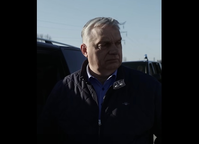 Orbán Viktor a százhalombattai olajfinomítónál