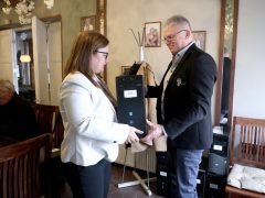 Szeged, Szegedi Szent-Györgyi Albert Rotary Club, Rotary, Kovács Autóalkatrész Kft., jótékonyság, adomány, számítógép, polgármesterek, települések