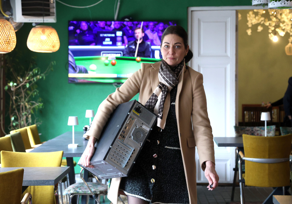 Szeged, Szegedi Szent-Györgyi Albert Rotary Club, Rotary, Kovács Autóalkatrész Kft., jótékonyság, adomány, számítógép, polgármesterek, települések