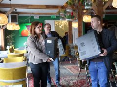 Szeged, Szegedi Szent-Györgyi Albert Rotary Club, Rotary, Kovács Autóalkatrész Kft., jótékonyság, adomány, számítógép, polgármesterek, települések