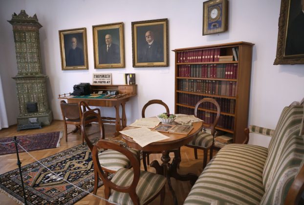 Szeged, Ügyfelem érdekében, bűnügyi perek, kiállítás, Fekete Ház