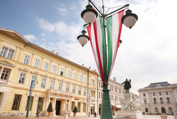 Szeged, zászló, március 15., Klauzál tér