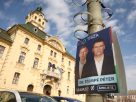 Szeged, választás, politikai plakát, plakát, politika, Tisza Párt, Széchenyi tér, városháza