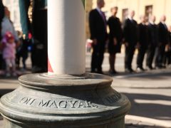 Szeged, március 15., ünnepség, koszorúzás, Klauzál tér, zászlófelvonás, Széchenyi tér, Botka László, Kossuth kifli