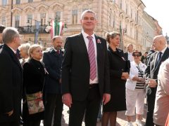 Szeged, március 15., ünnepség, koszorúzás, Klauzál tér, zászlófelvonás, Széchenyi tér, Botka László, Kossuth kifli