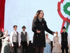 Szeged, március 15., ünnepség, koszorúzás, Klauzál tér, zászlófelvonás, Széchenyi tér, Botka László, Kossuth kifli