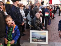 Szeged, március 15., ünnepség, koszorúzás, Klauzál tér, zászlófelvonás, Széchenyi tér, Botka László, Kossuth kifli