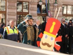 Szeged, március 15., ünnepség, koszorúzás, Klauzál tér, zászlófelvonás, Széchenyi tér, Botka László, Kossuth kifli