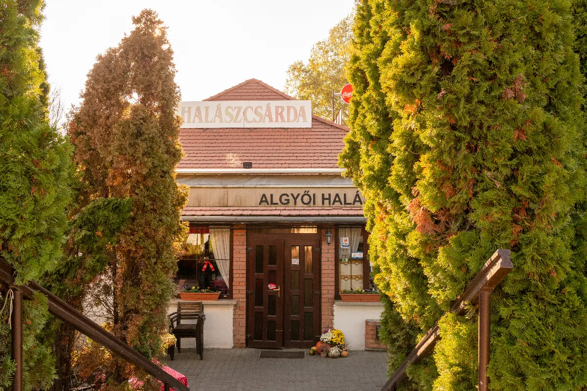 Algyő. Algyői Halászcsárda. Halászlé. Fotó: hellohungary.hu