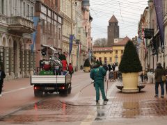 Szeged, tavasz, tavaszi takarítás, takarítás, Kárász utca, belváros