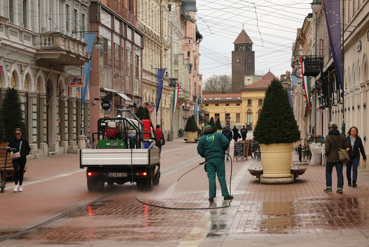 Szeged, tavasz, tavaszi takarítás, takarítás, Kárász utca, belváros
