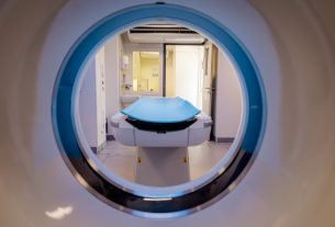 Zavartalan betegellátás mobil CT-vel az SZTE Szent-Györgyi Albert Klinikai Központ Dr. Bugyi István Multidiszciplináris Centrumban. Fotó: SZTE NKI/Sahin-Tóth István