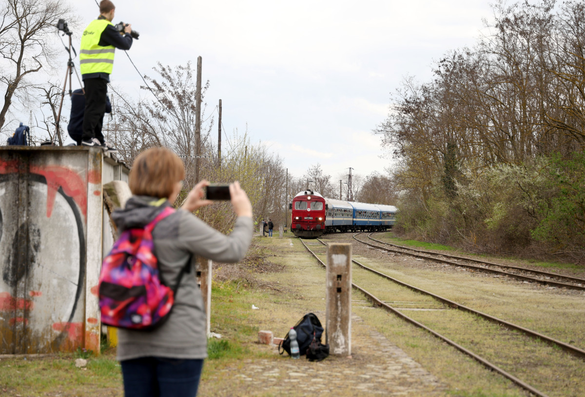 Szeged, József Attila Expressz, vasút, MÁV, vonat, mozdony, nosztalgiajárat, újszegedi vasútállomás