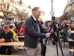 Hódmezővásárhely, Orbán-búcsúztató, piknik, Márki-Zay Péter, Bessenyei Ferenc Művelődési Központ, politika, választás
