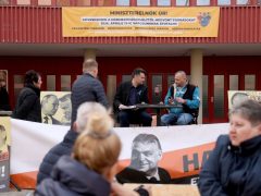 Hódmezővásárhely, Orbán-búcsúztató, piknik, Márki-Zay Péter, Bessenyei Ferenc Művelődési Központ, politika, választás