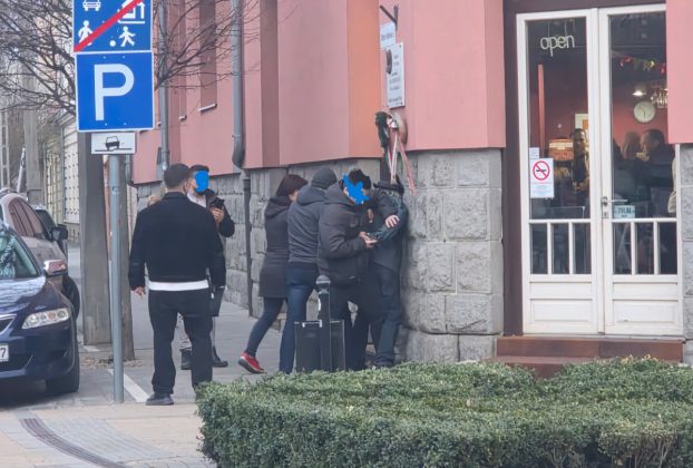 Fegyvert vett elő egy fideszes Márki-Zay Péterék rendezvényén