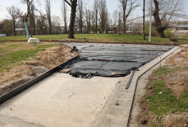 Szeged, felújítás, aszfaltozás, Partfürdő