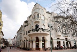 Szeged, Bartók Béla Művészeti Napok, REÖK, Reök palota, erkély, rézfúvósok, zenél, flashmob