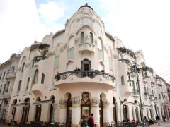 Szeged, Bartók Béla Művészeti Napok, REÖK, Reök palota, erkély, rézfúvósok, zenél, flashmob