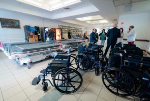 Korszerű ápolási eszközöket kapott a szentesi kórház. Fotó: SZTE/Sahin-Tóth István