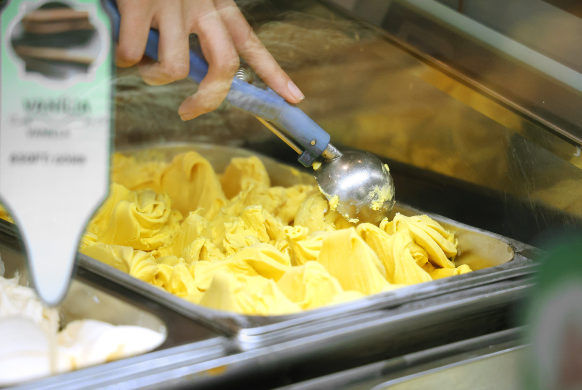 Szeged, ÁGOTA Futás, fagyi, fagylalt, Reök cukrászda