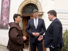 Szeged, történelmi emlékpont, Alsóvárosi Ferences Templom, kolostor, templom, felavatták, tábla