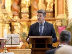 Szeged, történelmi emlékpont, Alsóvárosi Ferences Templom, kolostor, templom, felavatták, tábla