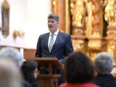 Szeged, történelmi emlékpont, Alsóvárosi Ferences Templom, kolostor, templom, felavatták, tábla