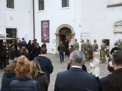 Szeged, történelmi emlékpont, Alsóvárosi Ferences Templom, kolostor, templom, felavatták, tábla