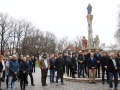Szeged, történelmi emlékpont, Alsóvárosi Ferences Templom, kolostor, templom, felavatták, tábla