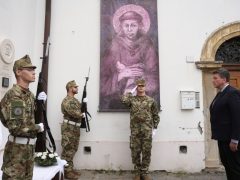 Szeged, történelmi emlékpont, Alsóvárosi Ferences Templom, kolostor, templom, felavatták, tábla