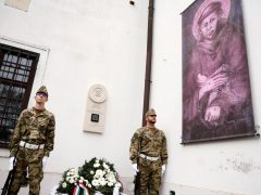 Szeged, történelmi emlékpont, Alsóvárosi Ferences Templom, kolostor, templom, felavatták, tábla