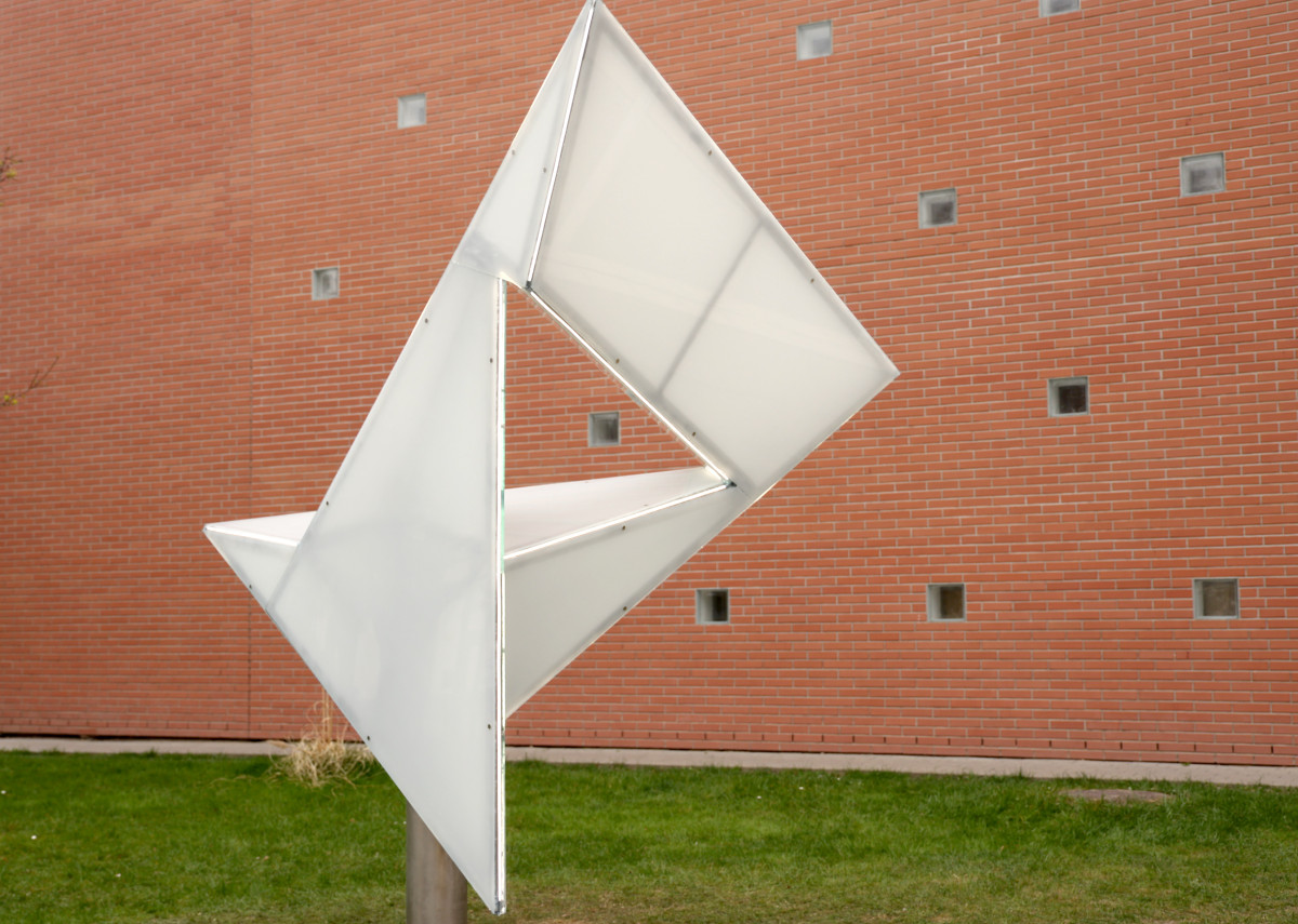 Szeged, Szilassi Poliéder, üveg-acélszobor, szobor, TIK