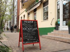 Szeged, Petőfi sgt., Burek pékség, Tisza Párt, választás, tábla, politika