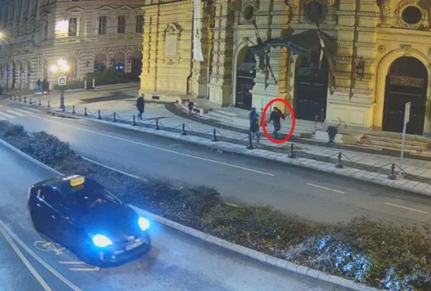 Súlyos bántalmazás történt a Szegedi Nemzeti Színház előtt