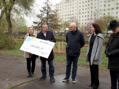 Szeged, Provident, ReGreenX, önkormányzat, faültetés, Bonifert Domonkos Általános Iskola, iskola udvar, Nagy Sándor